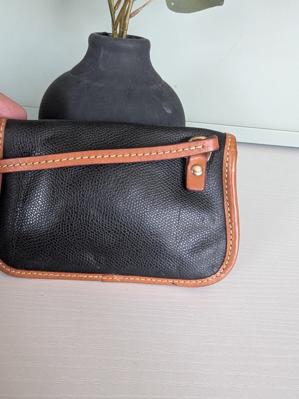 Dooney & Bourke Black Leather Small Wristlet with Tan Trim - Picture 4 of 10